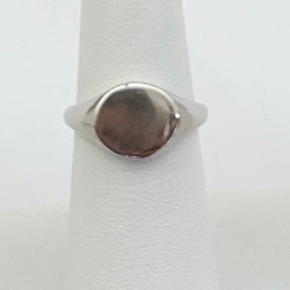 Rings - Picture 14 of 14